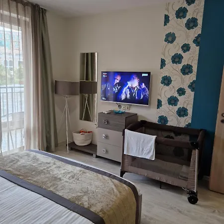 Private In Star Dreams Complex Apartment
